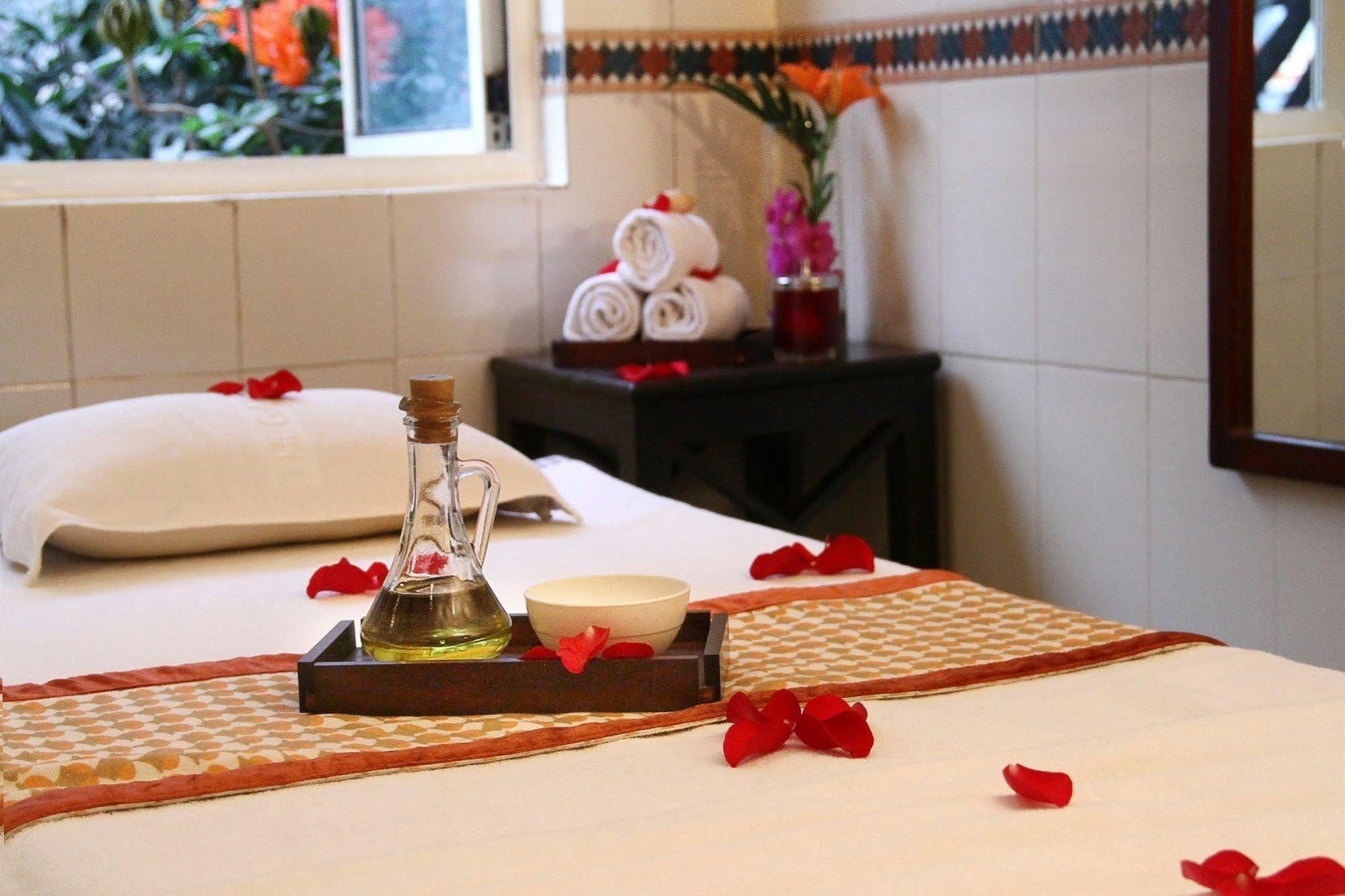 Grand Residency Hotel & Serviced Apartments Bombaj Zewnętrze zdjęcie